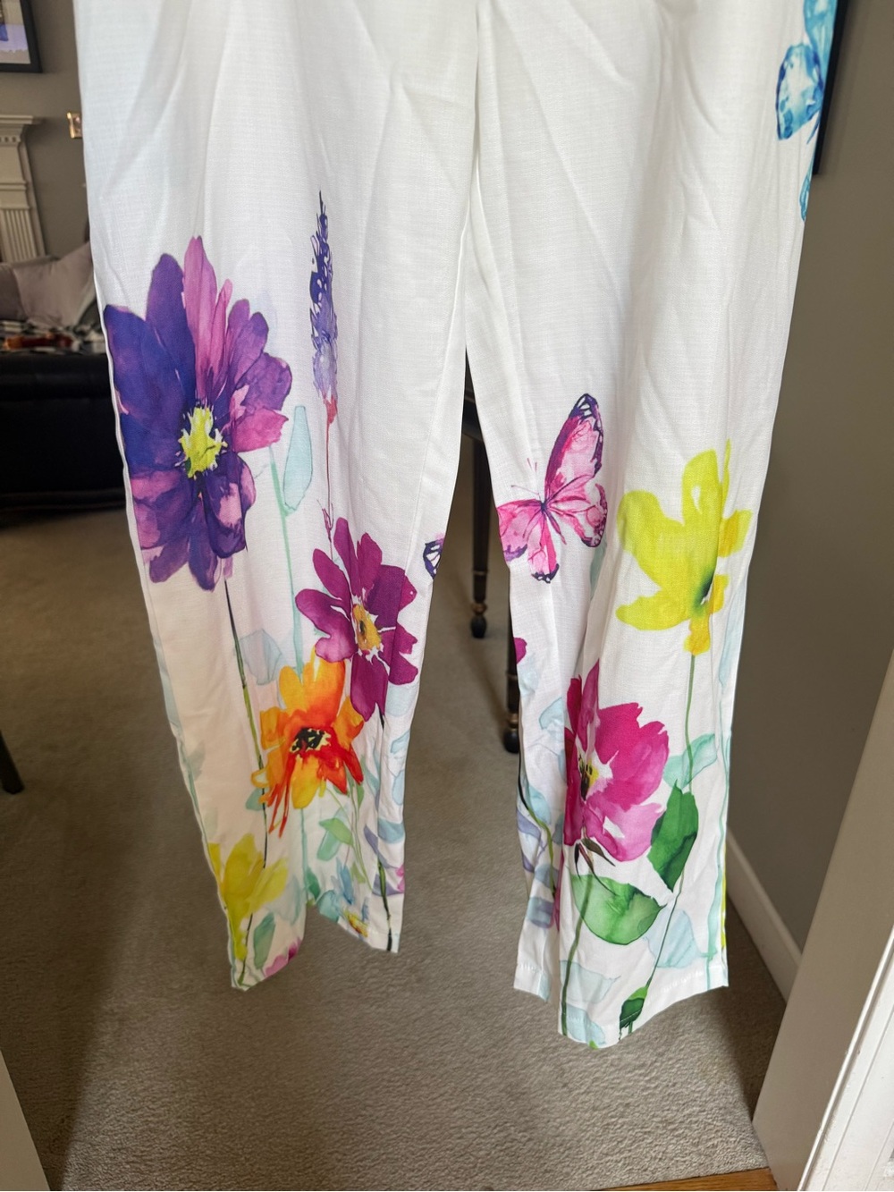 Women’s White Floral & Butterfly Linen Romper Jumpsuit - Picture 5 of 6
